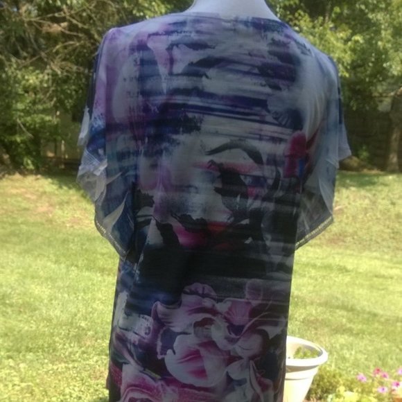 Top - Picture 2 of 2